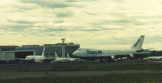 Tower Air B747